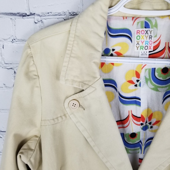 ROXY | belted button up casual jacket - Picture 2 of 9